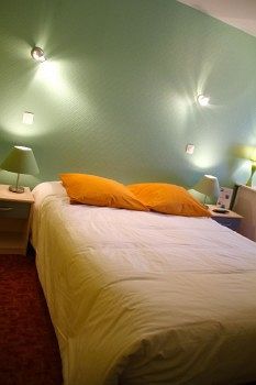 Hotel Caravelle Contact